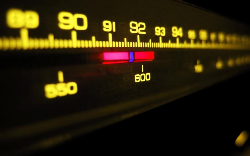 بهترین ایستگاه های رادیویی برای تقویت لیسنینگ