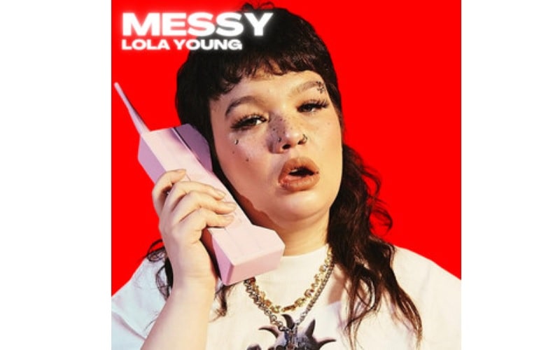 آهنگ Messy از Lola Young (با متن و ترجمه)